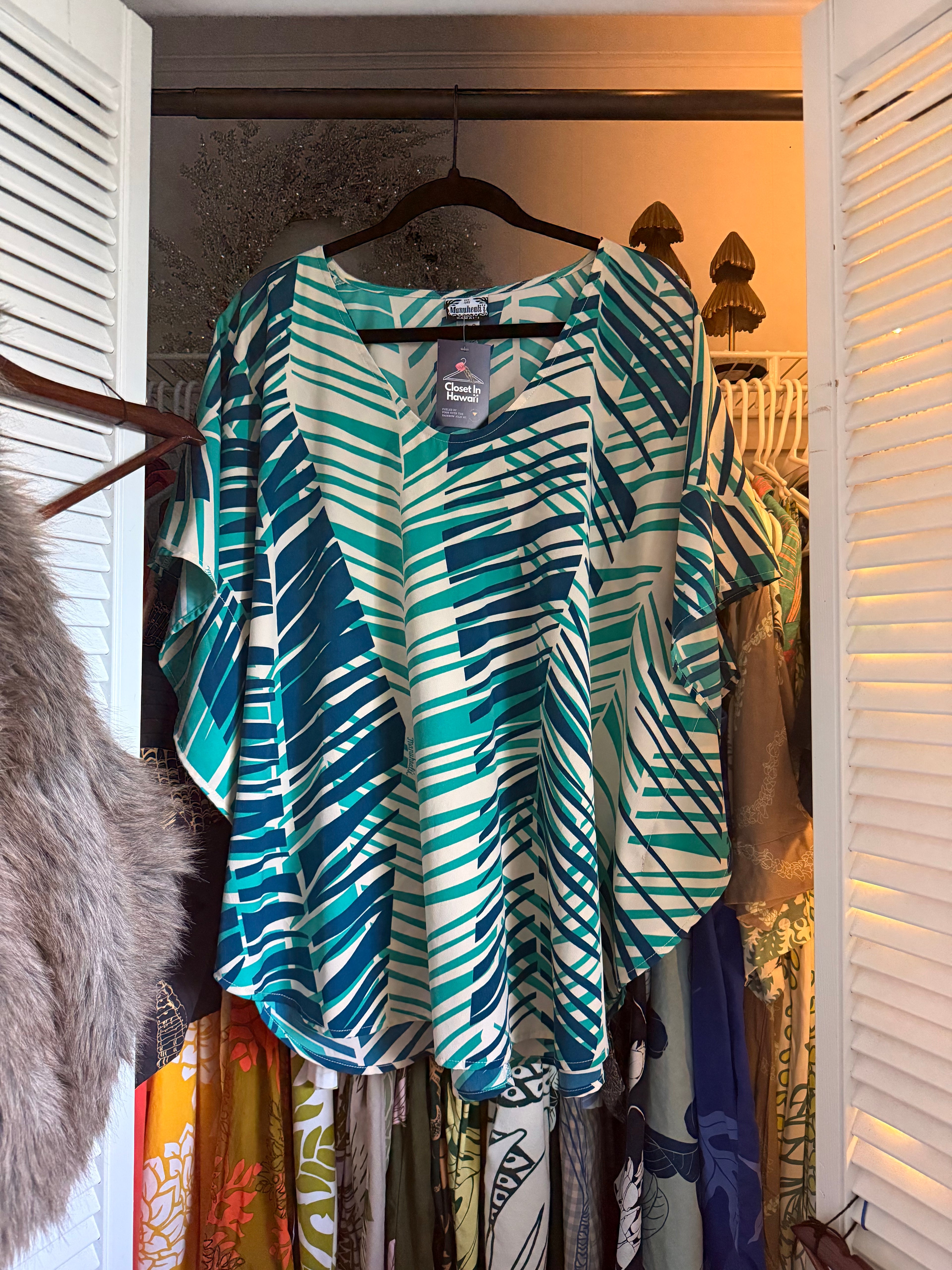 XS-S Manuheali'i Blue Leaf Caftan Top