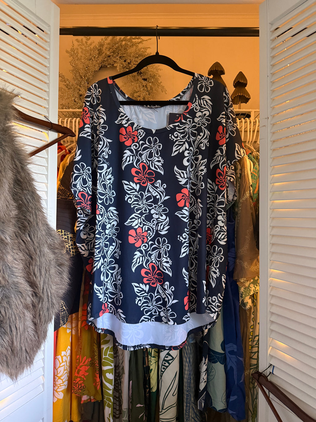 XS-S Manuheali'i Blue Floral Top