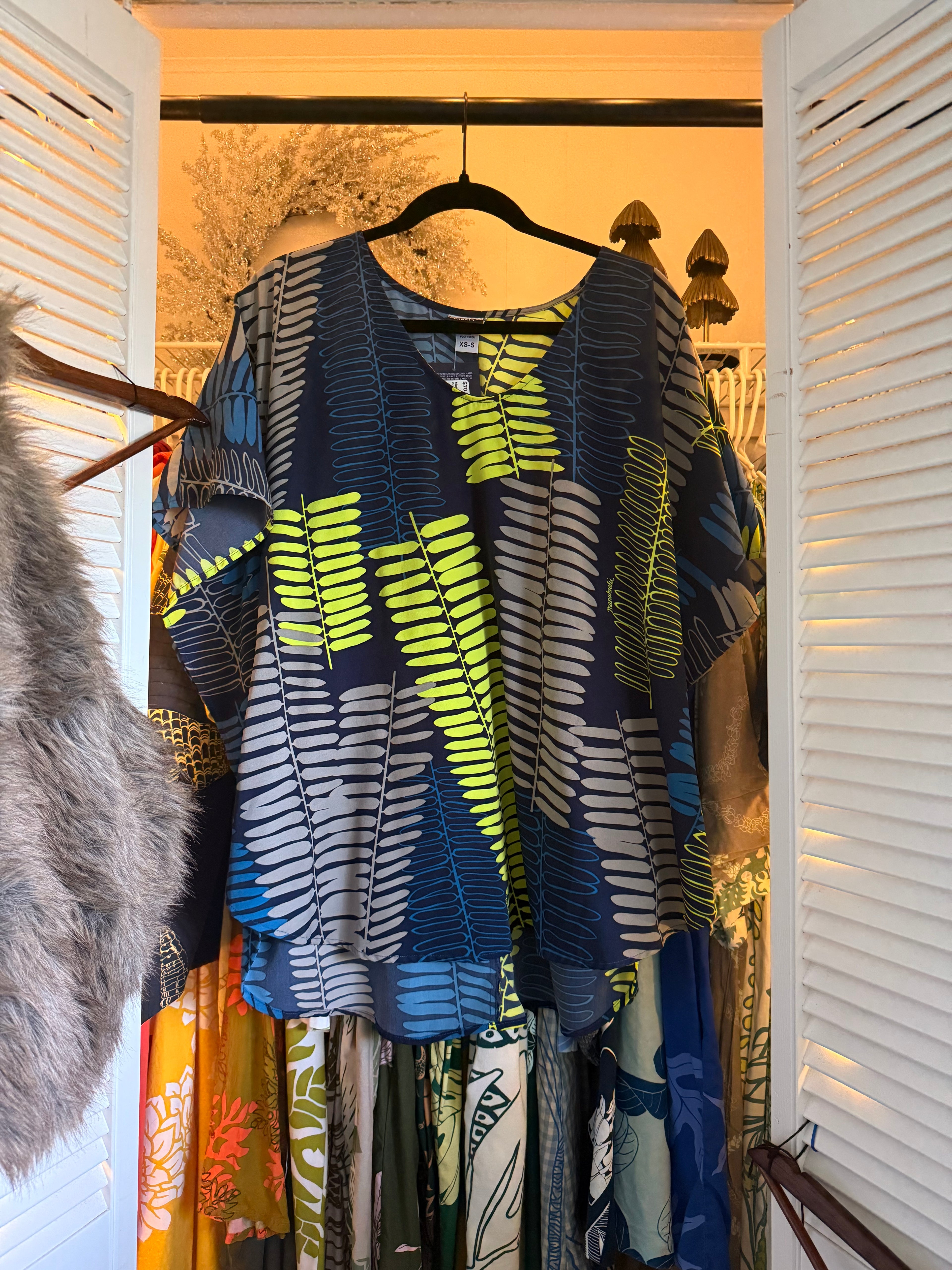 XS-S Manuheali'i Blue Fern Caftan Top