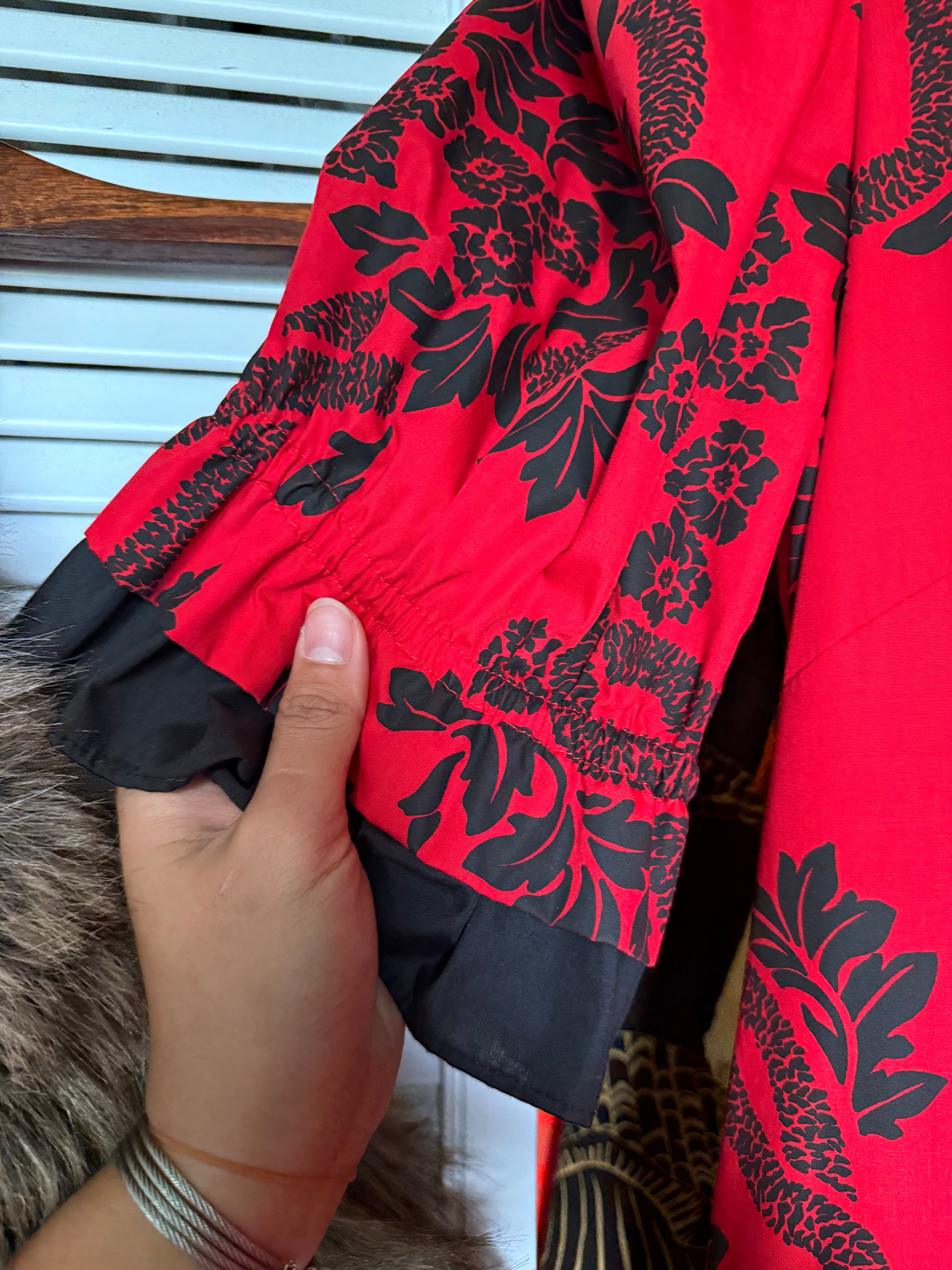 Size 10 The Hawaiian Heritage Red Black Mu'u